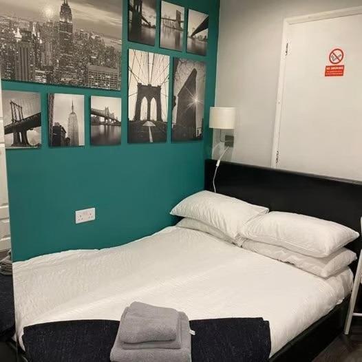 Vika Residence Deluxe Apartments Wednesbury Holiday Resort ภายนอก รูปภาพ